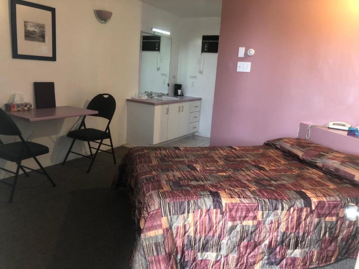 Le Voyageur Motel