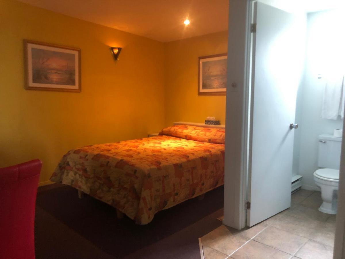 Le Voyageur Motel 2*