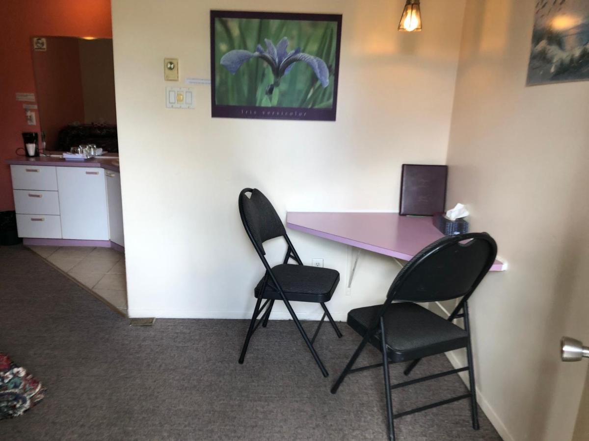Le Voyageur Motel 2*